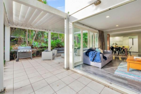 Spacious Home With BBQ and near Beaches - Sleeps 9